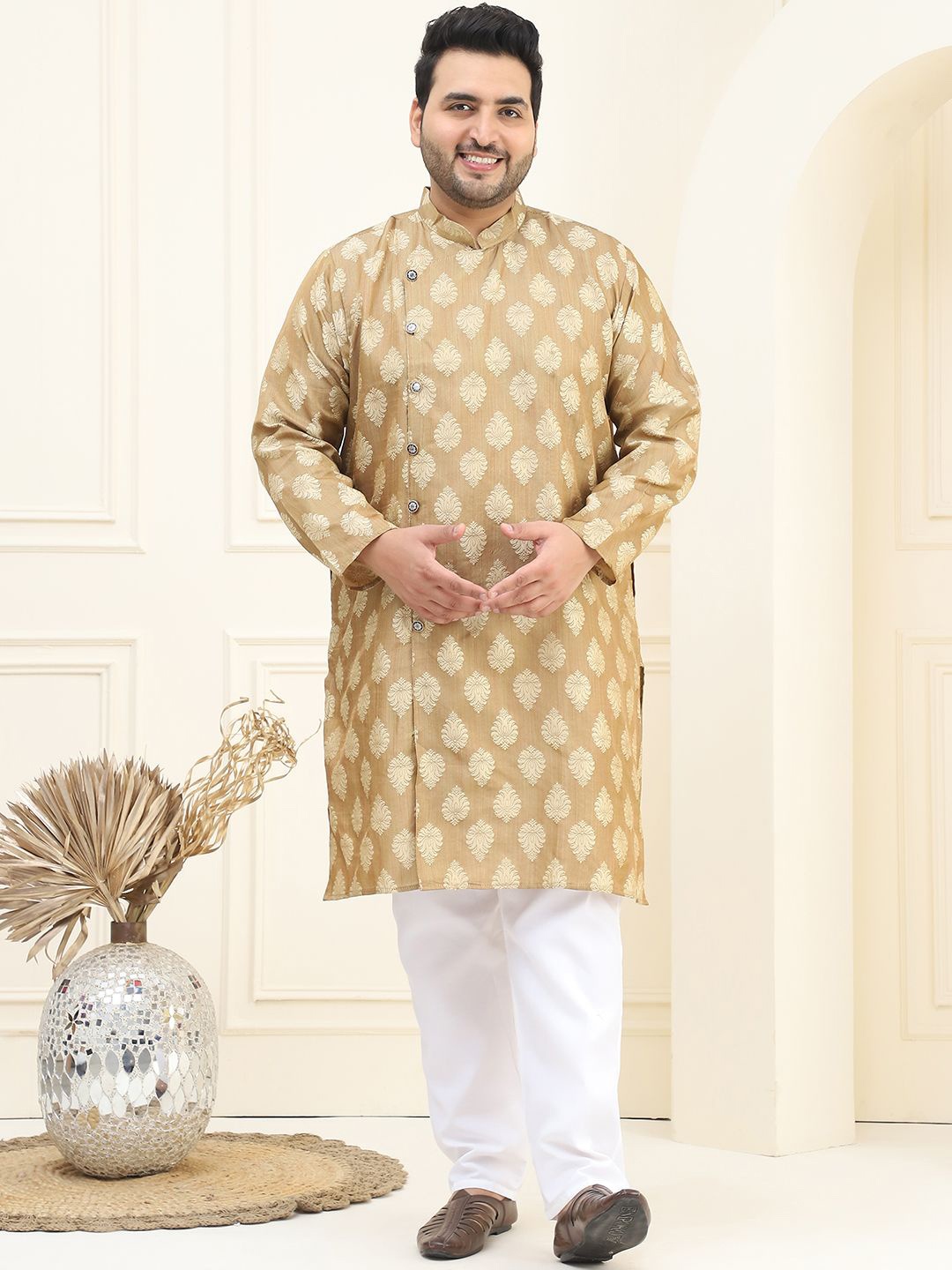 

SOJANYA PLUS Plus Size Ethnic Motifs Thread Work Straight Kurta with Pyjamas, Brown