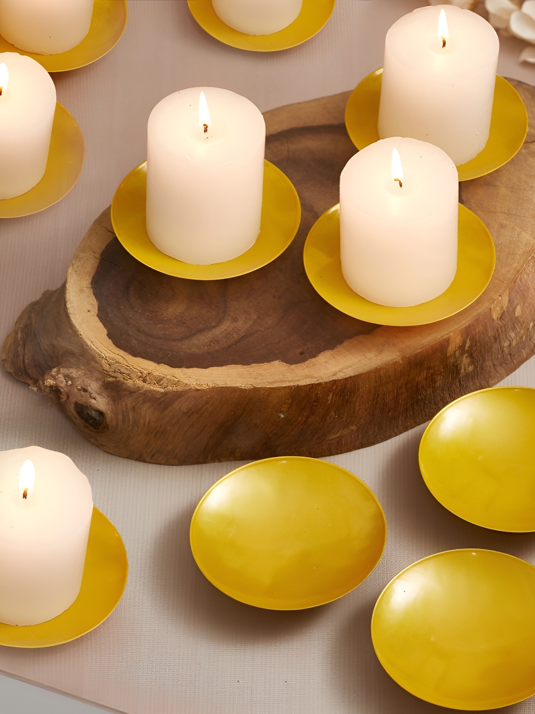 

TIED RIBBONS Gold-Toned 12 Pieces Candle Holder Plate Stand