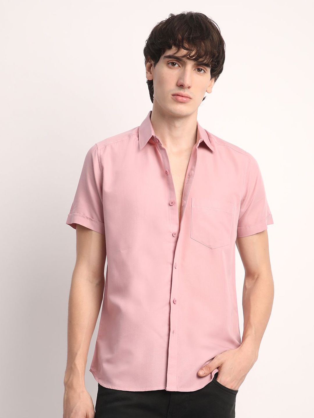 

Voroxy Men New Spread Collar Solid Cotton Casual Shirt, Pink