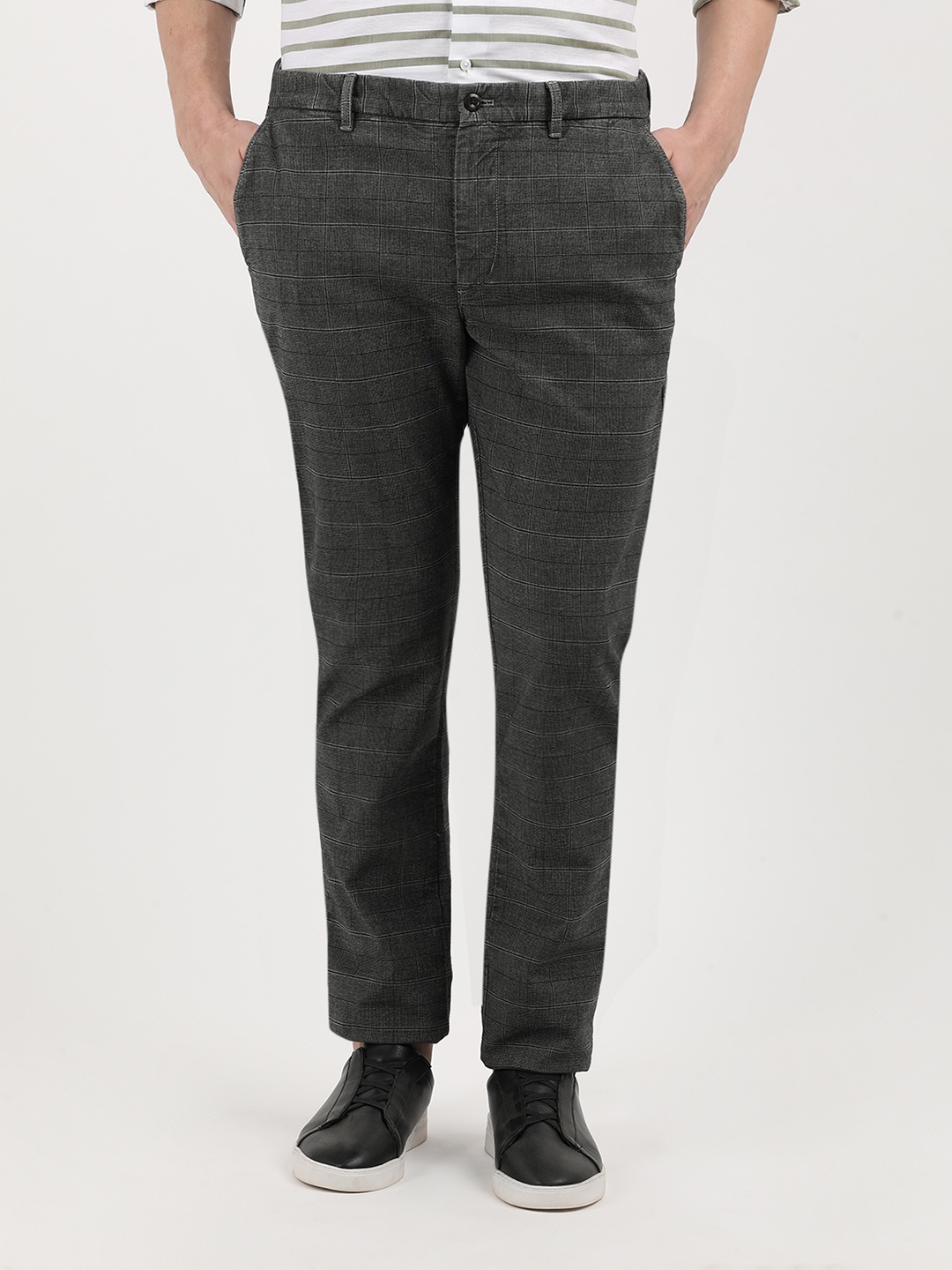 

Tommy Hilfiger Men Checked Chinos Mid-Rise Trousers, Grey