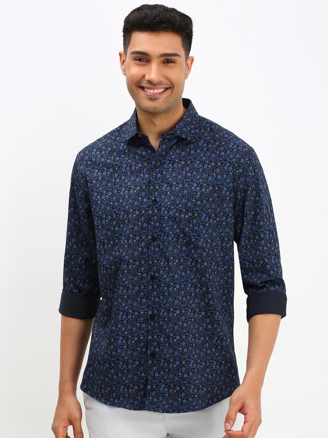 

Allen Solly Men Spread Collar Floral Printed Cotton Slim Fit Casual Shirt, Navy blue