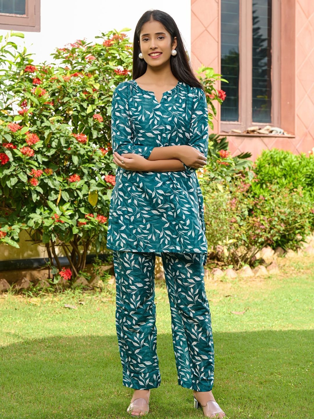 

HOUSE OF JAMOTI Floral Printed Tunic With Trousers, Green