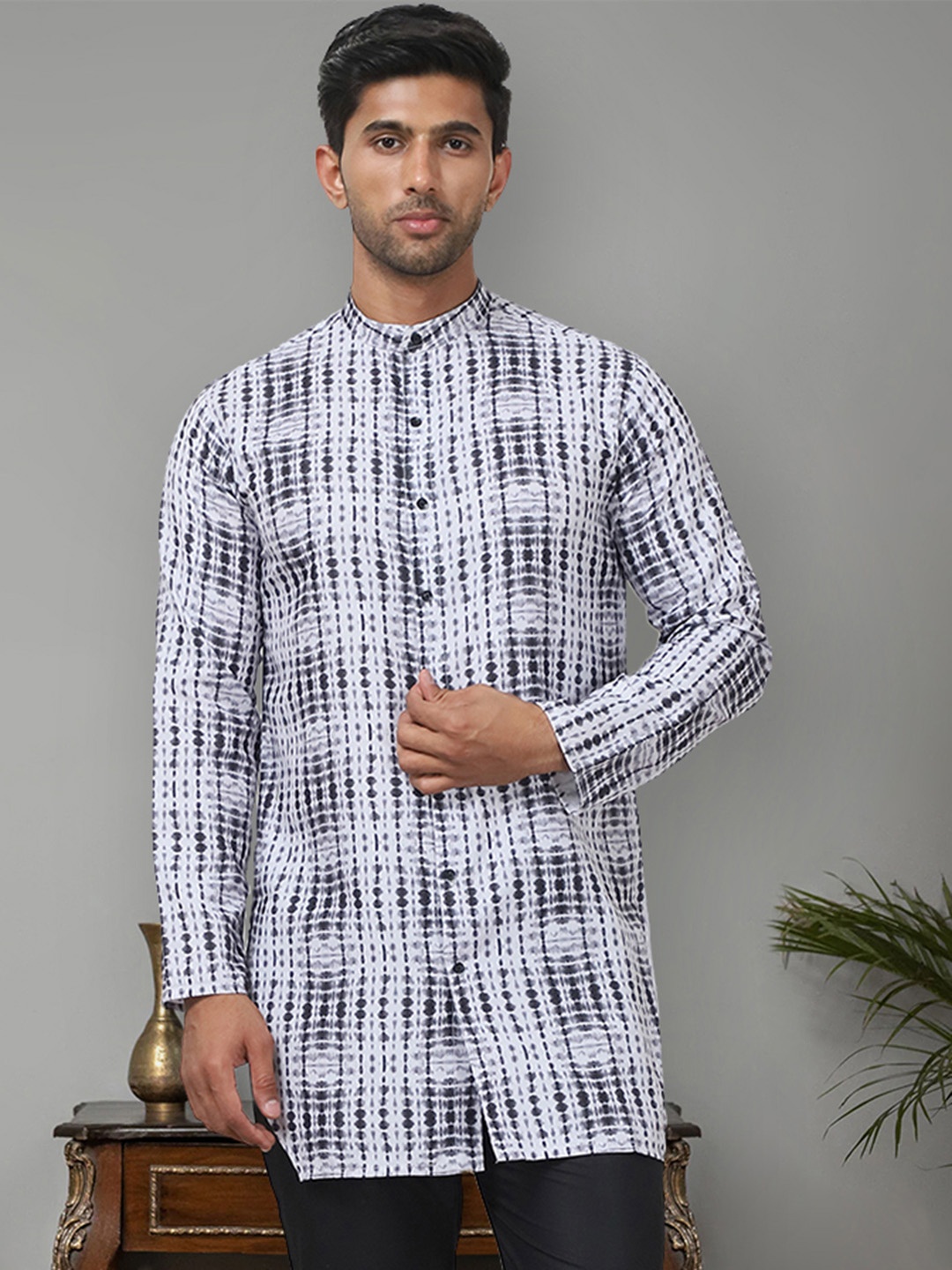 

Jompers Geometric Printed Regular Cotton Straight Kurta, White