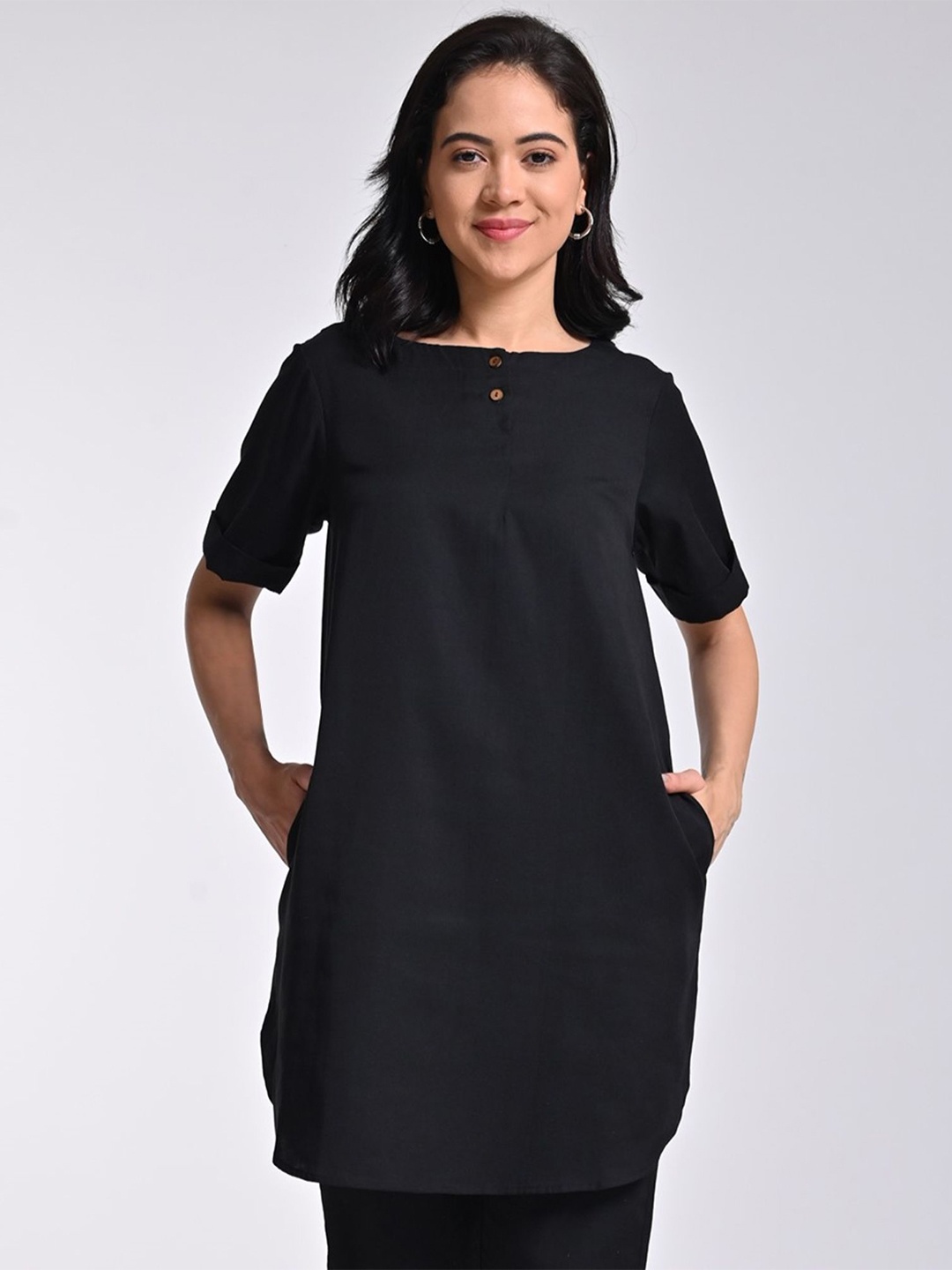 

Saltpetre Women Boat Neck Cotton Tunic, Black