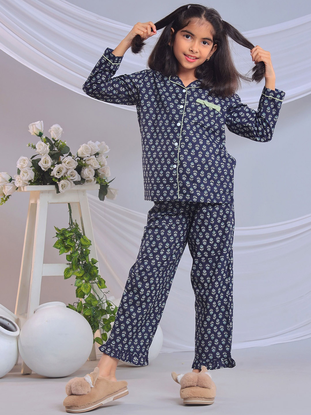 

misbis Girls Printed Night suit, Blue