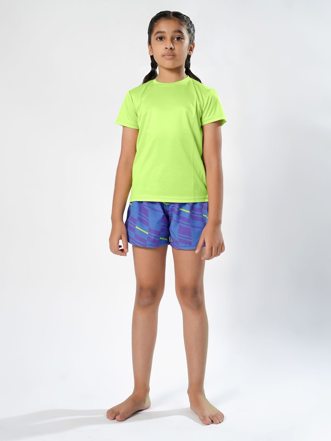 

UMILDO Girls Round Neck T-shirt With Shorts, Lime green