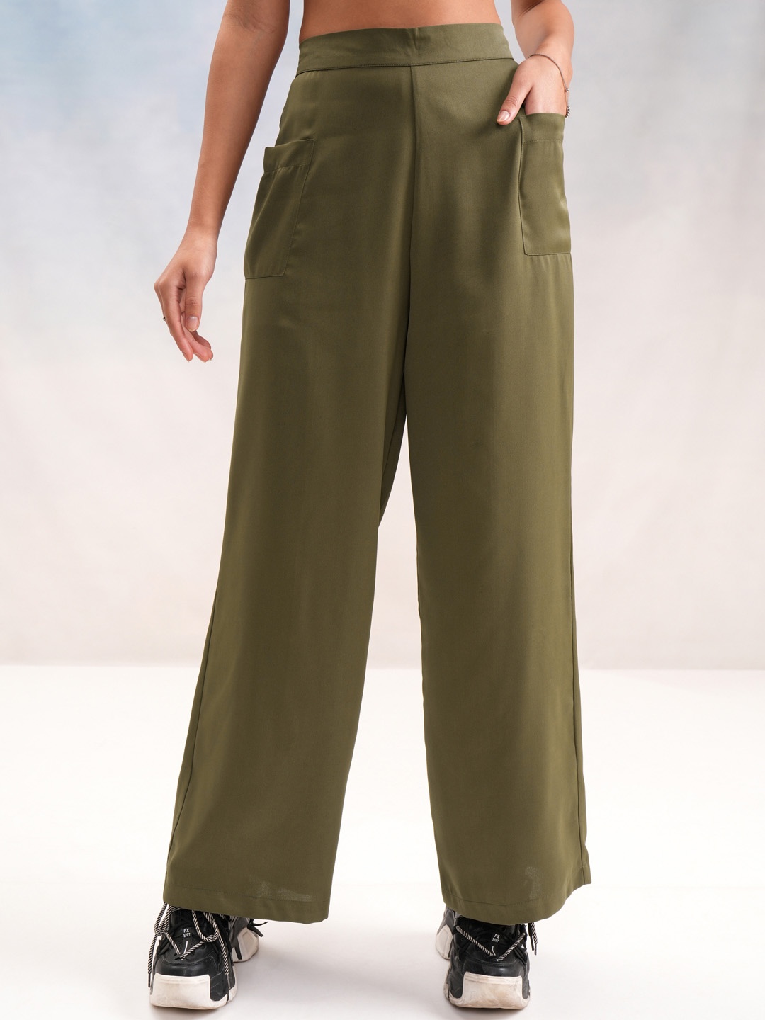 

Street By Tokyo Talkies Women Solid Straight Fit Wide Leg Trousers, Olive