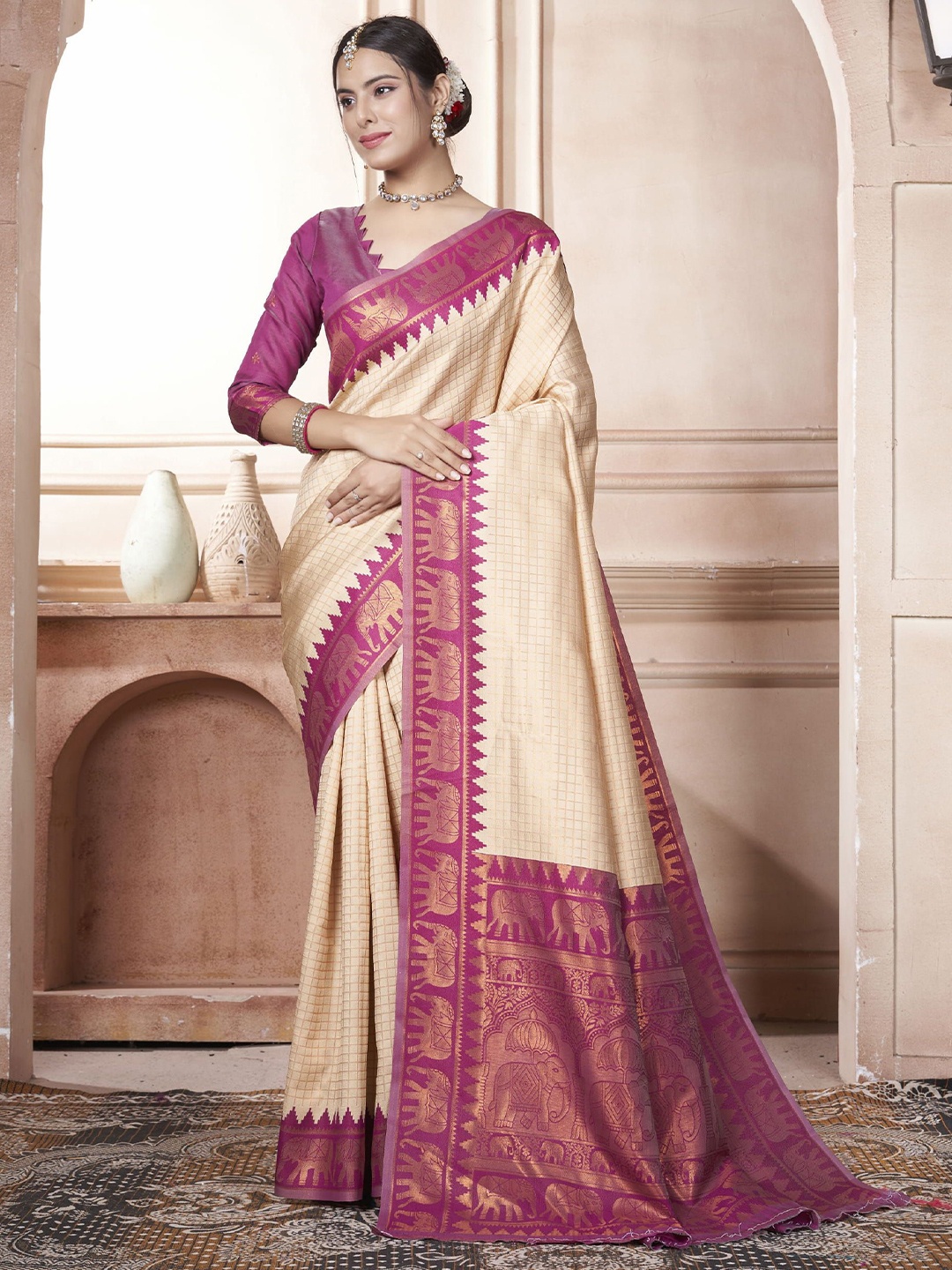 

KAYOMMI Woven Design Zari Kanjeevaram Saree With Blouse Piece, White