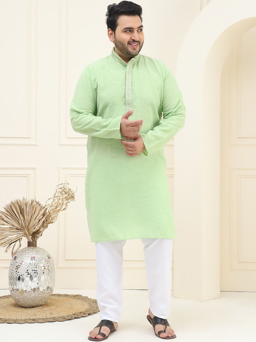 

SOJANYA PLUS Woven Design Mandarin Collar Pure Cotton Straight Kurta with Pyjamas, Sea green