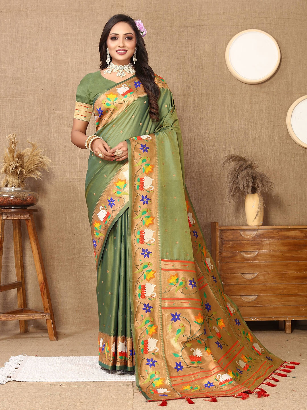 

Zeekha Kalamkari Woven Design Zari Pure Silk Kanjeevaram Saree, Lime green