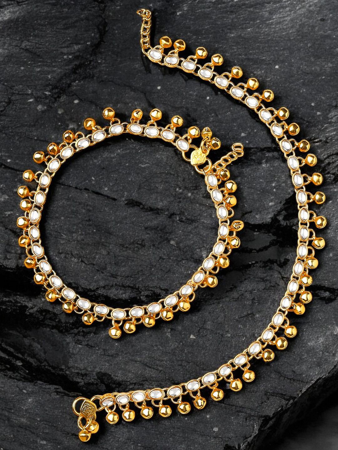 

OOMPH Kundan Studded Anklets, Gold