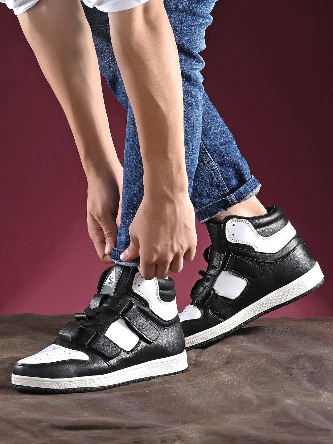 

AfroJack Men Everyday Lace-Ups Colourblocked Sneakers, Black