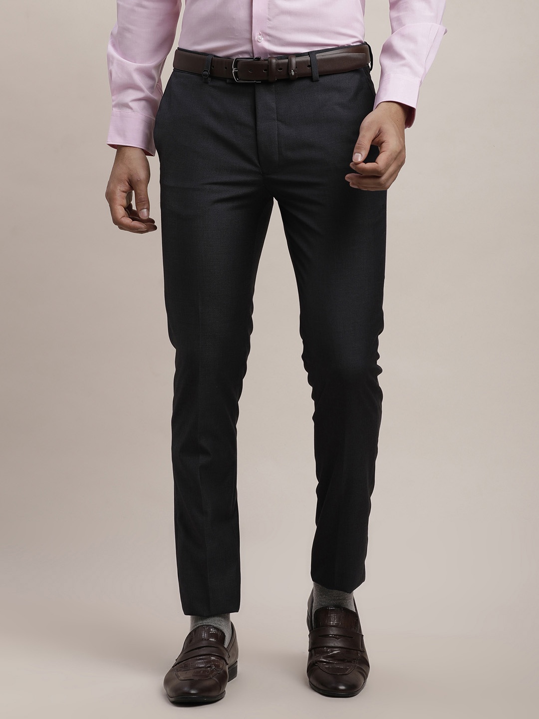 

Turtle Men Tailored Slim Fit Solid Trousers, Black