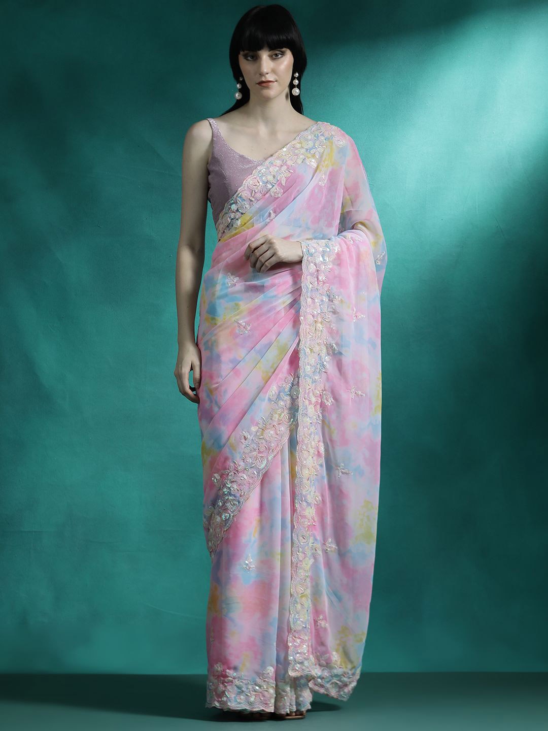 

Sangria Printed Saree With Blouse Piece, Pink