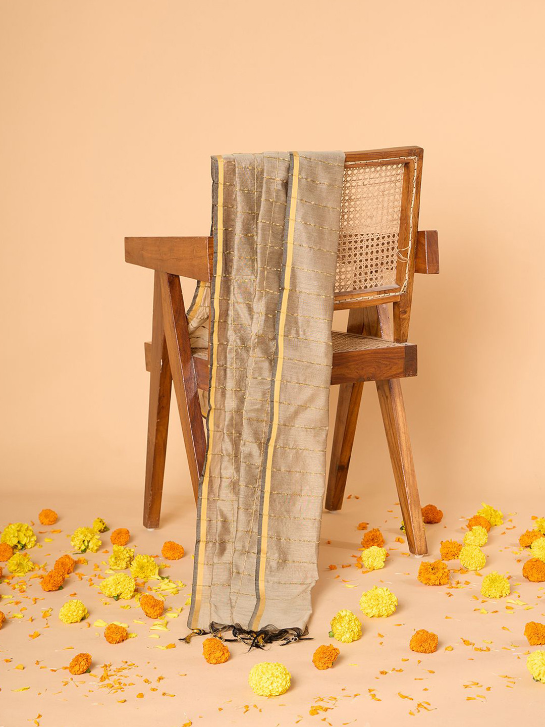 

Likha Striped Woven Design Tasselled Dupatta, Gold