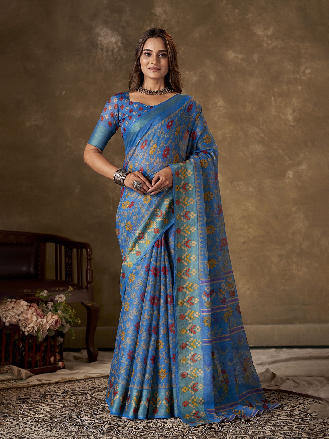 

KAYOMMI Floral Zari Pure Cotton Jamdani Saree, Blue