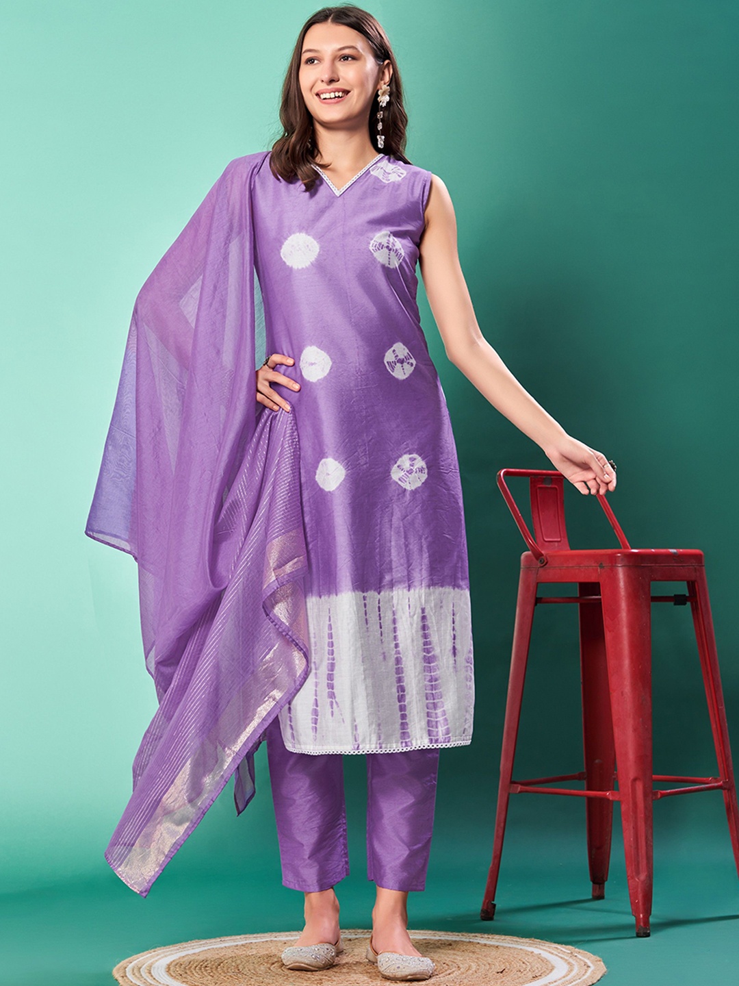 

KALINI Dyed Regular Pure Silk Straight Kurta with Trousers & Dupatta, Lavender