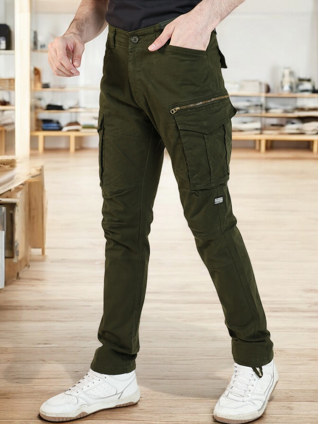 

BOTABOCHI Men Slim Fit High-Rise Easy Wash Cargos Trousers, Green