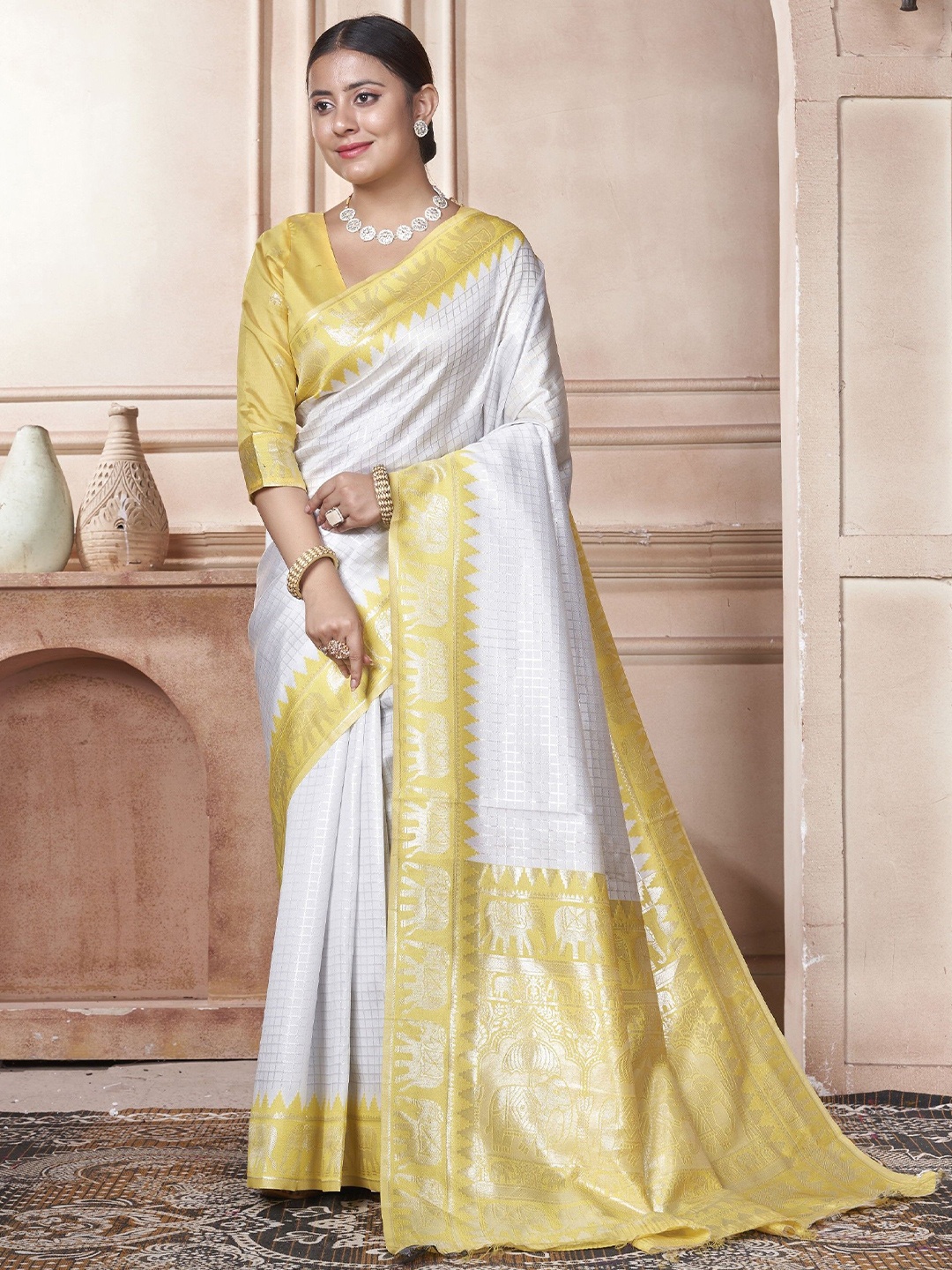 

KAYOMMI Checked Women Design Zari Kanjeevaram Saree, Mustard