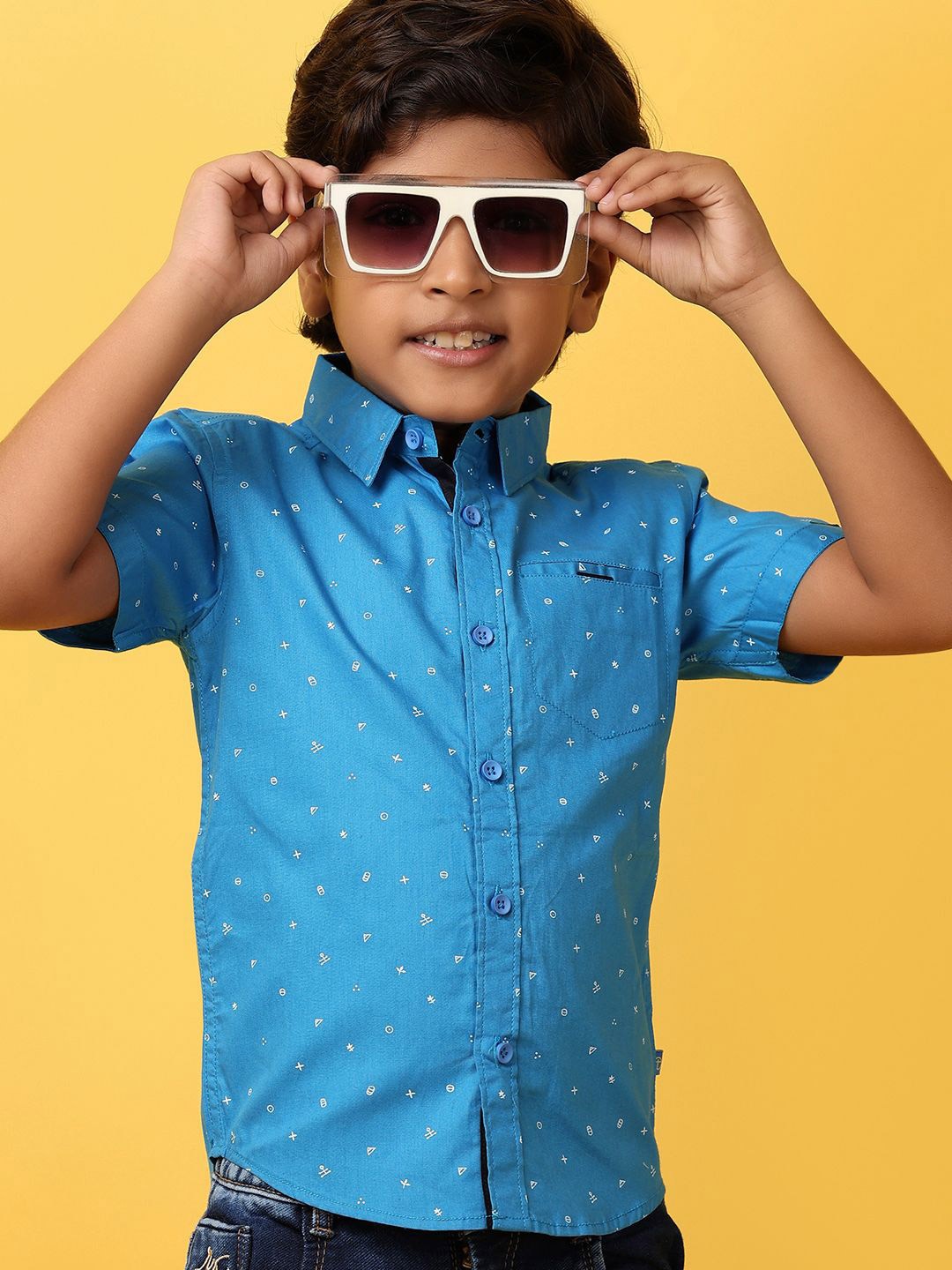 

V-Mart Boys Classic Opaque Printed Casual Shirt, Blue