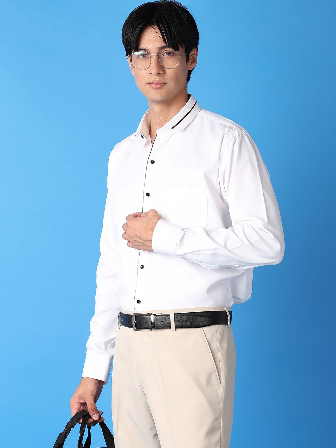

V-Mart Men Classic Spread Collar Solid Checked Casual Shirt, White