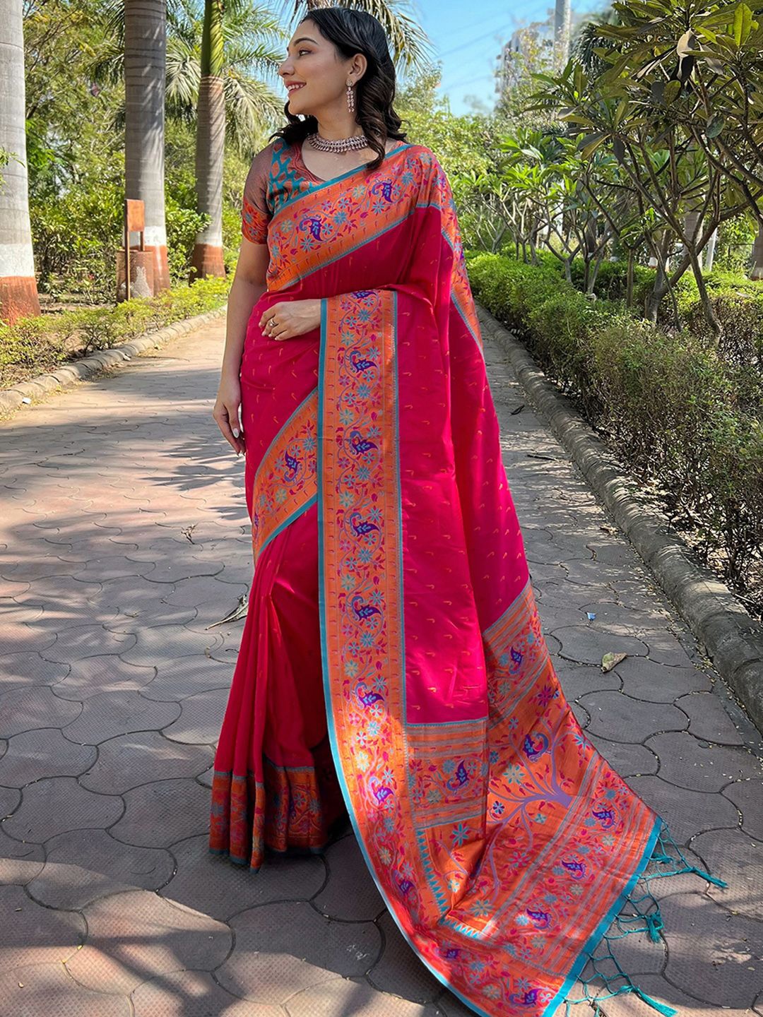 

Panzora Woven Design Zari Paithani Saree With Unstitched Blouse Piece, Pink