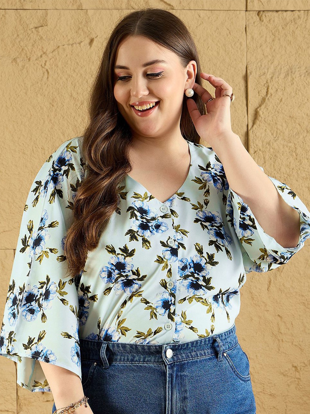 

Berrylush Curve Women Plus Size Floral Printed V-Neck Top, Green