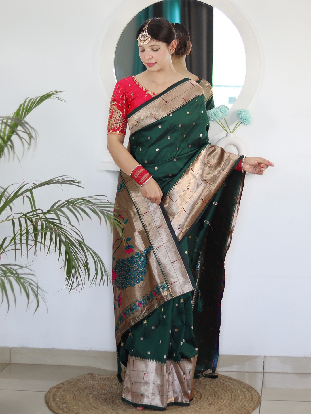 

Zeekha Woven Design Zari Pure Silk Paithani Saree, Green