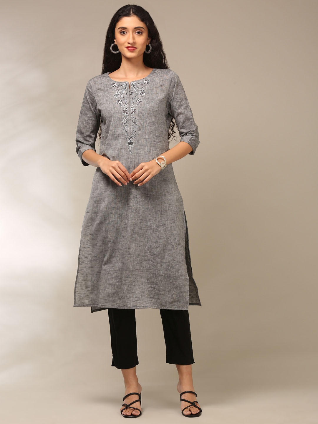 

Alena Floral Embroidered Notch Neck Thread Work Pure Cotton Straight Kurta, Grey