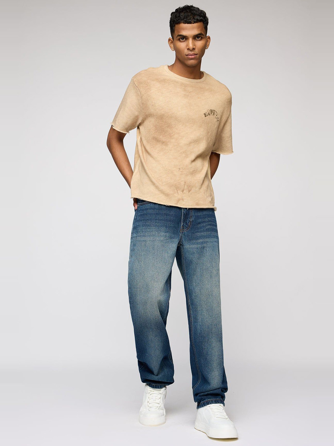 

FREAKINS Men Relaxed Fit High-Rise Light Fade Jeans, Blue
