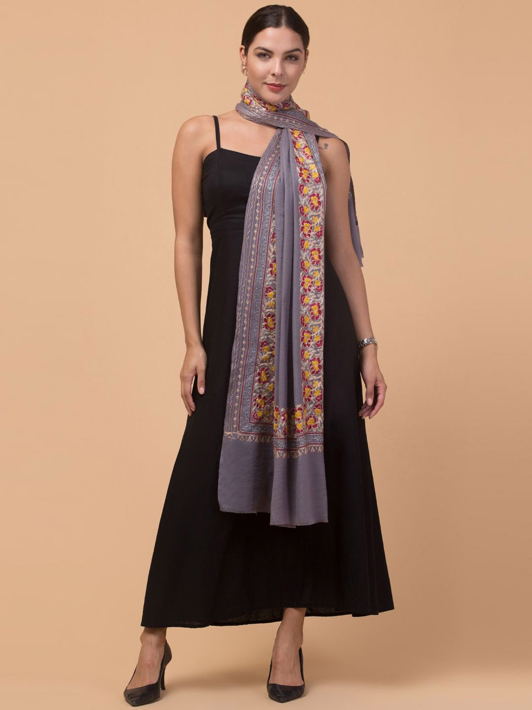 

Tweedle Floral Kashmiri Embroidered Pure Woollen Shawl, Grey