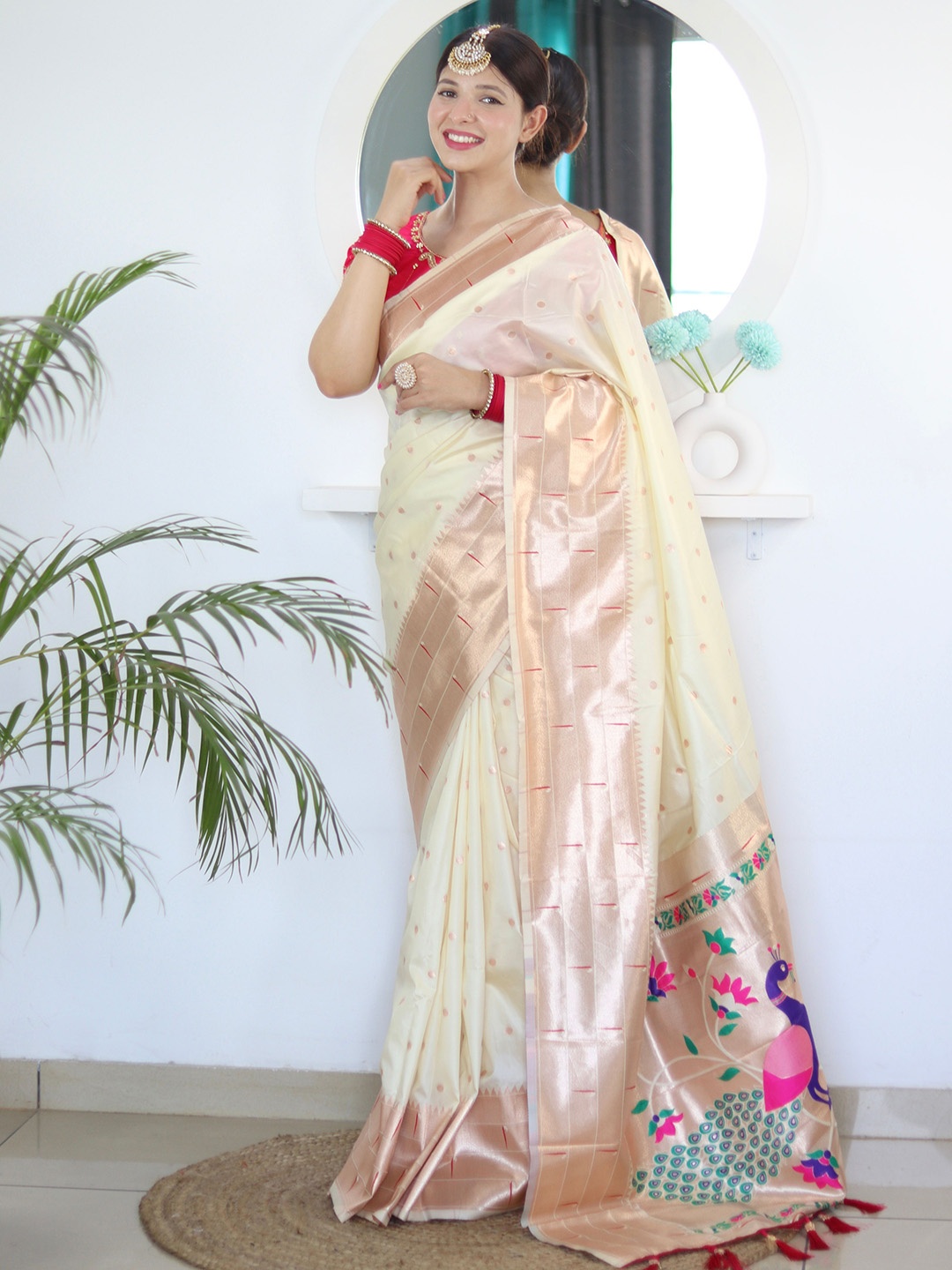 

Zeekha Woven Design Zari Pure Silk Paithani Saree, Off white