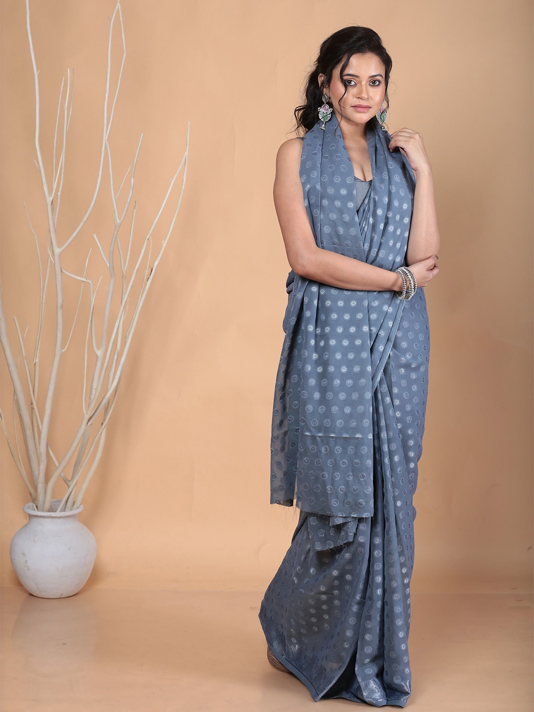 

Urbane Essence Geometric Printed Pure Georgette Saree, Blue