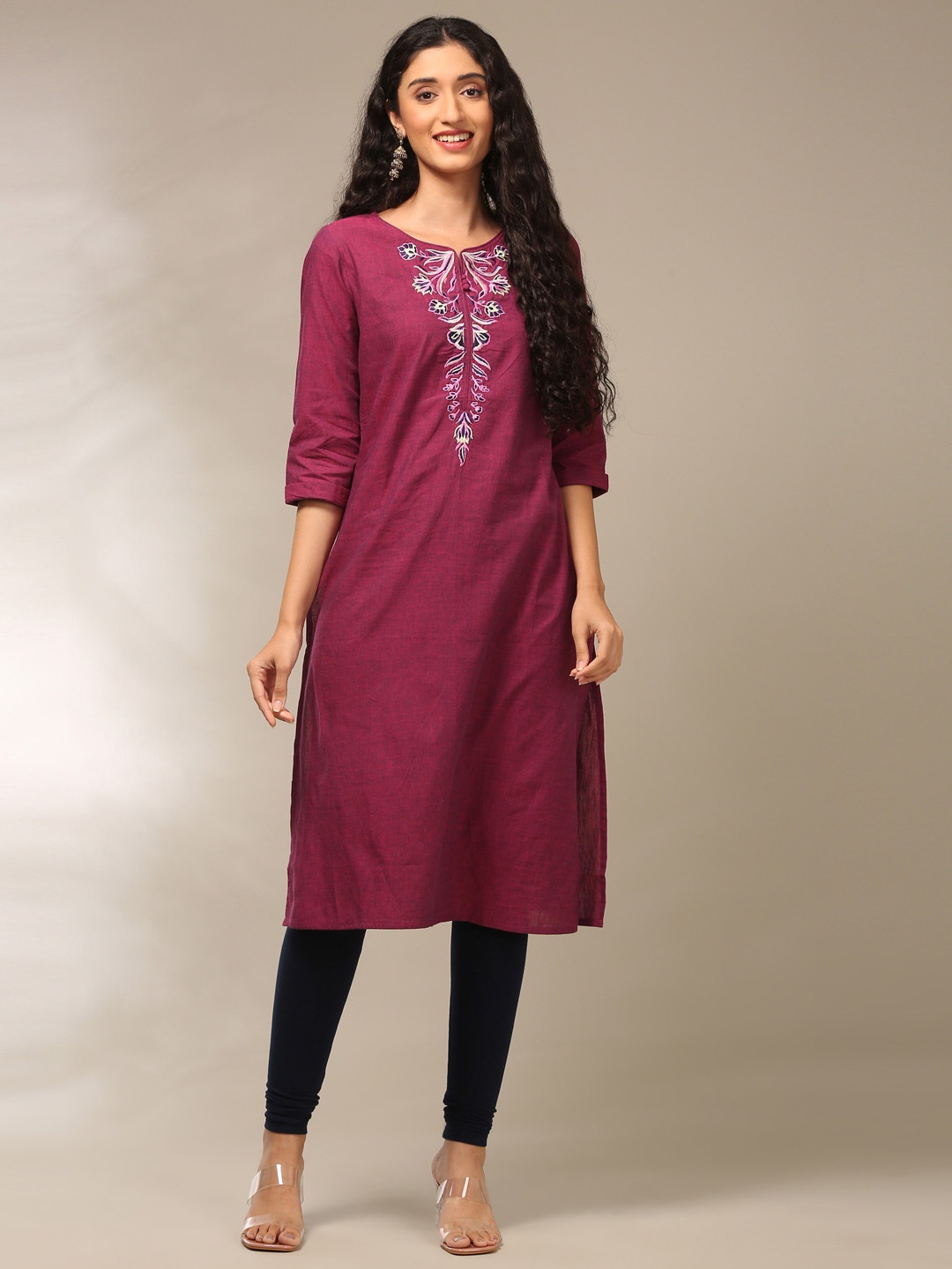 

Alena Floral Embroidered Notch Neck Thread Work Pure Cotton Straight Kurta, Burgundy