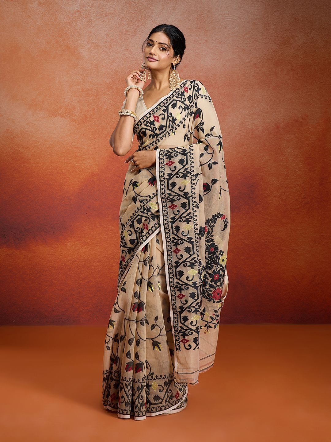 

Likha Woven Design Pure Cotton Jamdani Saree with Unstitched Blouse, Beige