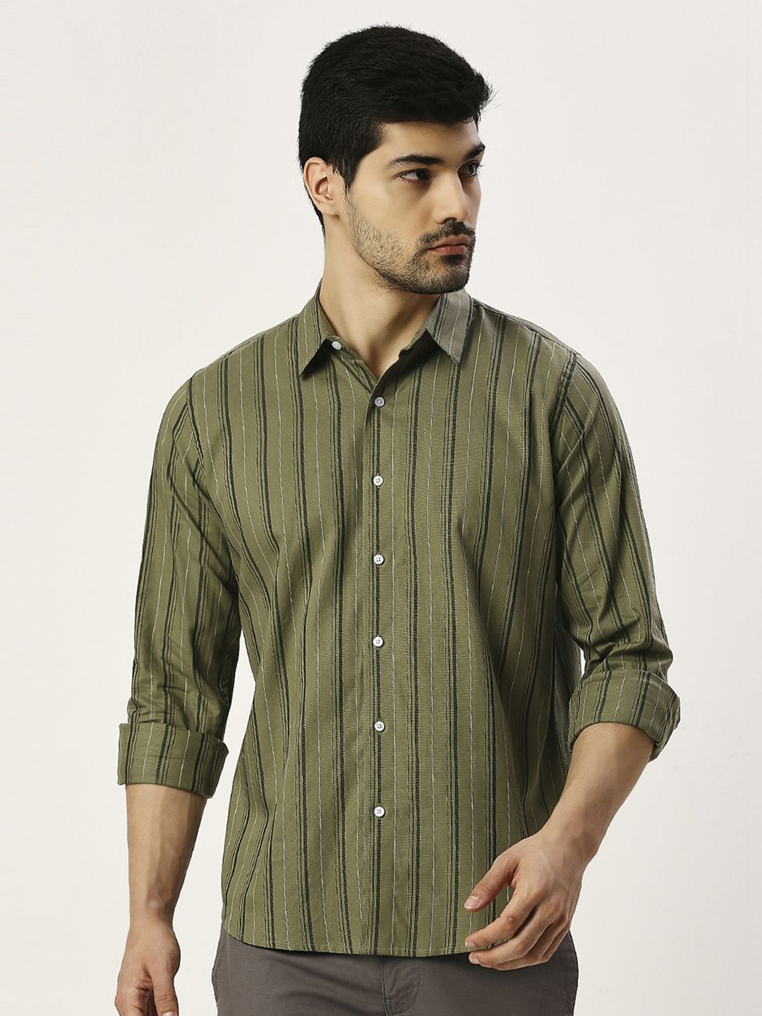 

MARK & ALBERT Men India Slim Spread Collar Vertical Striped Cotton Casual Shirt, Olive