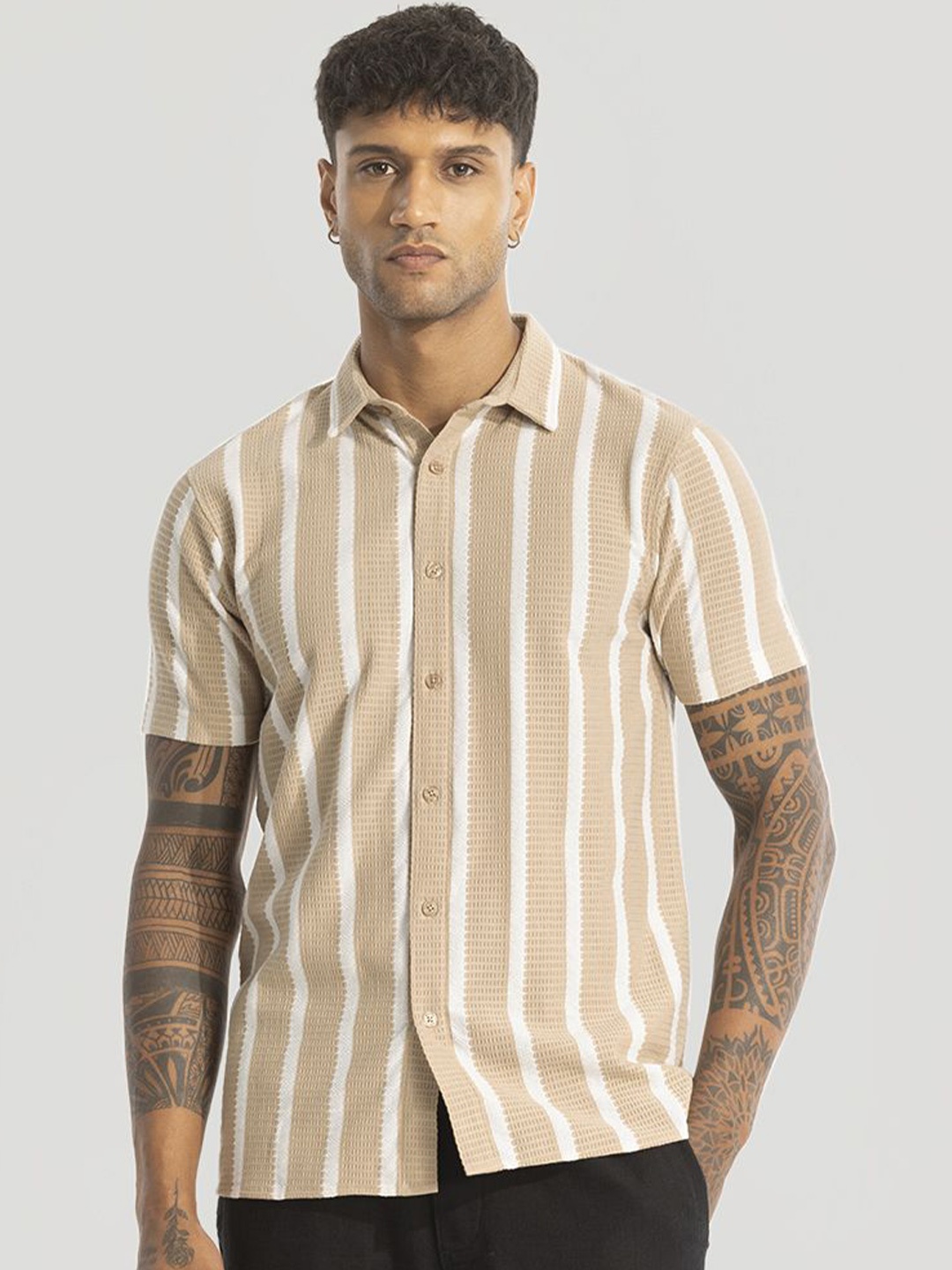 

Snitch Men Smart Spread Collar Vertical Striped Cotton Slim Fit Casual Shirt, Beige