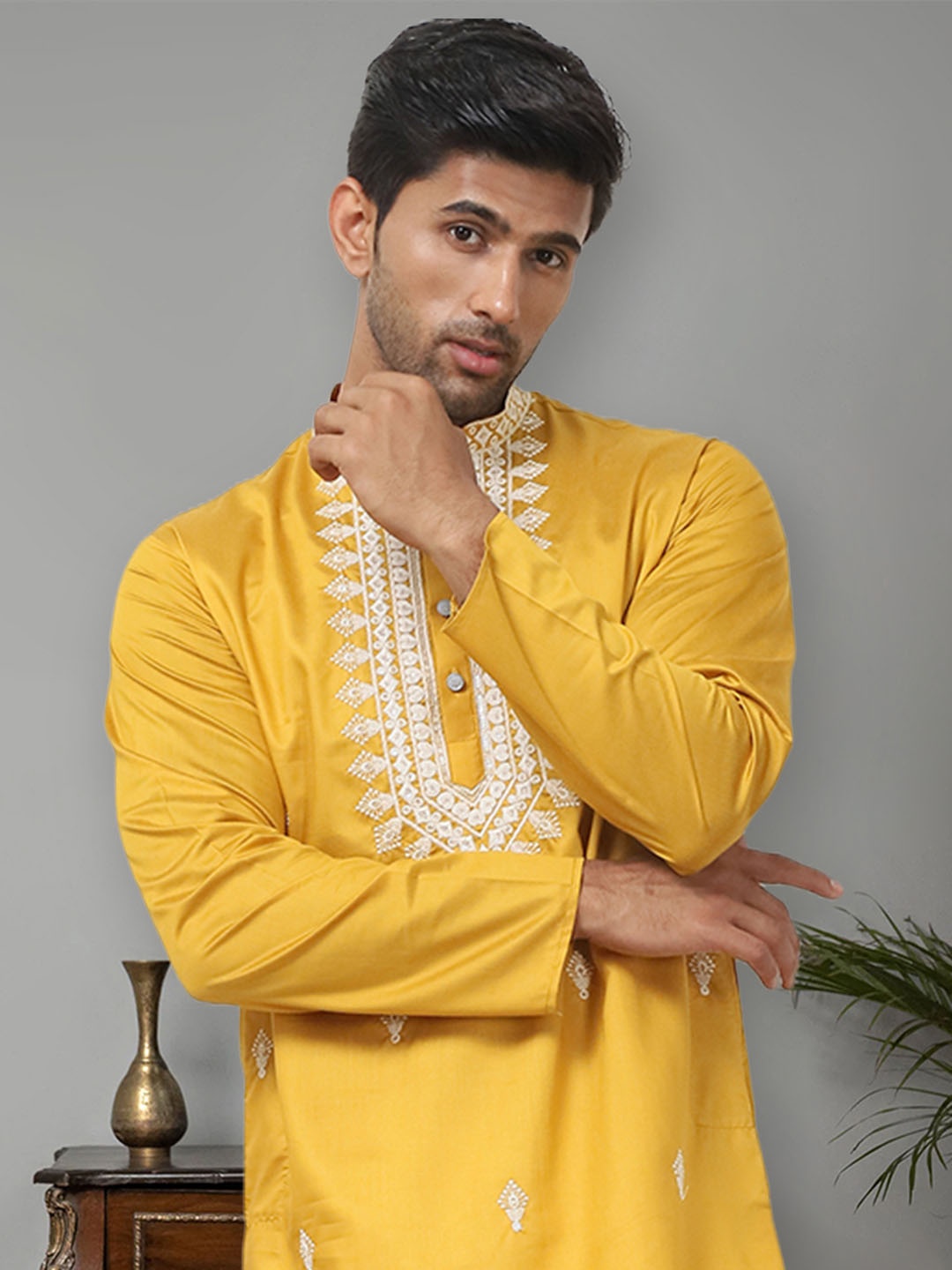 

Jompers Floral Embroidered Sequinned Cotton Silk Straight Kurta, Mustard