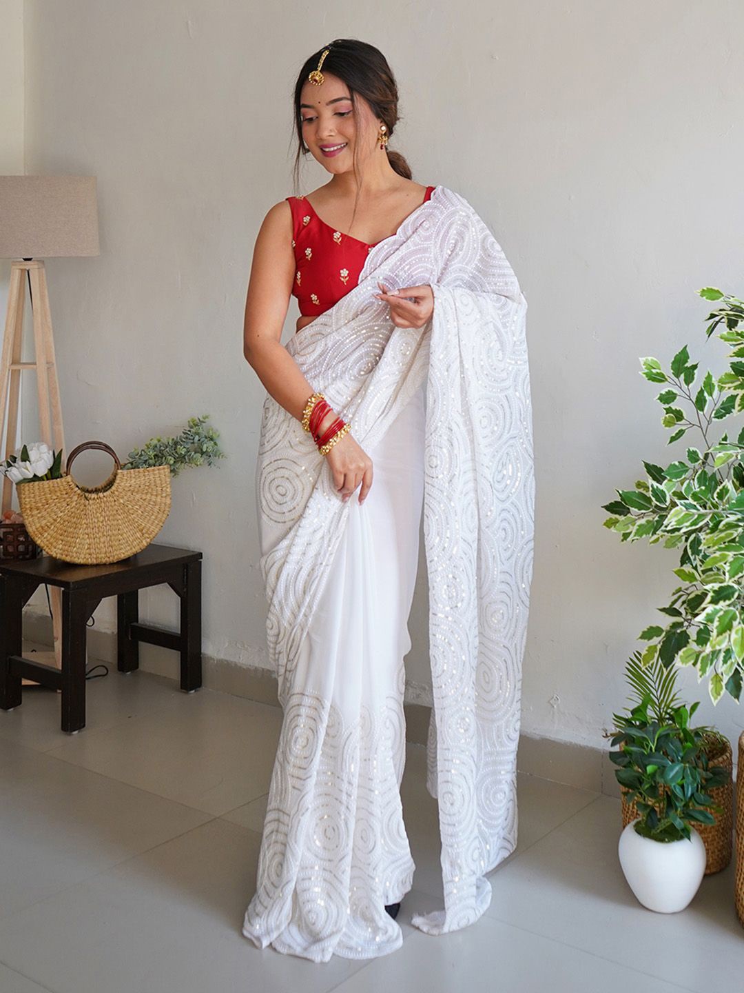 

Ishin Beads and Stones Poly Georgette Saree, White