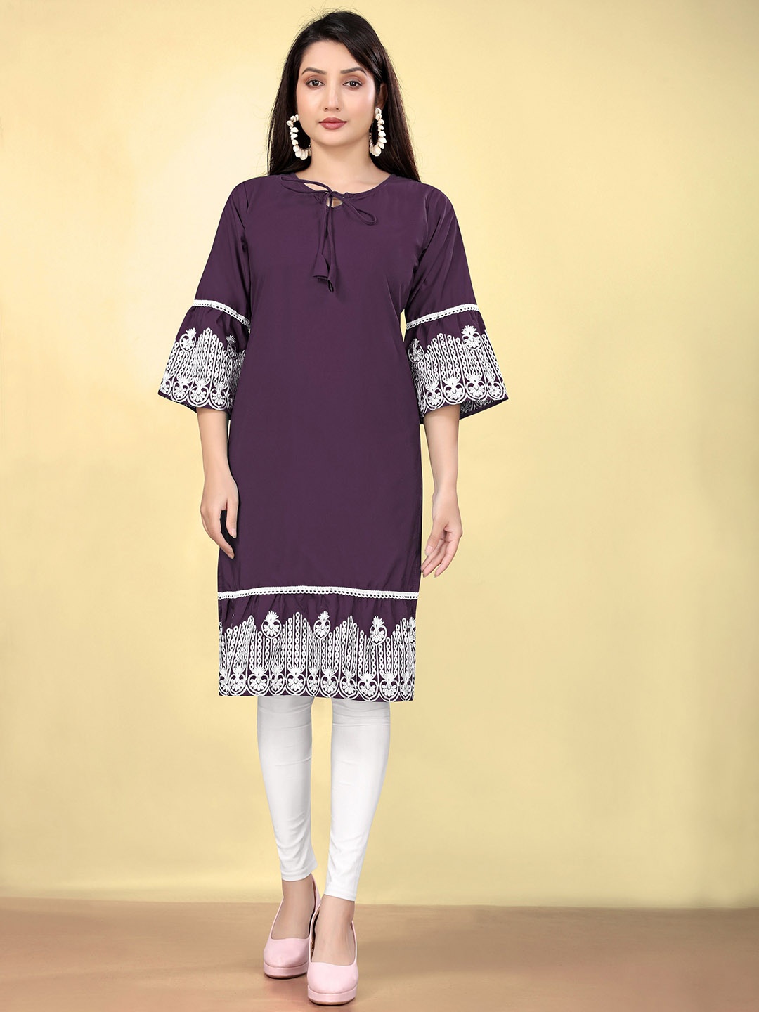 

VARNI FABRICS Floral Embroidered Keyhole Neck Bell Sleeves Thread Work Straight Kurta, Purple