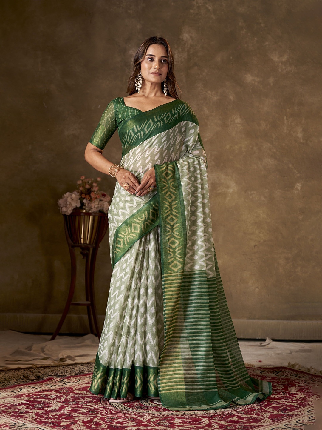 

KAYOMMI Geometric Printed Pure Cotton Ikat Saree, Green