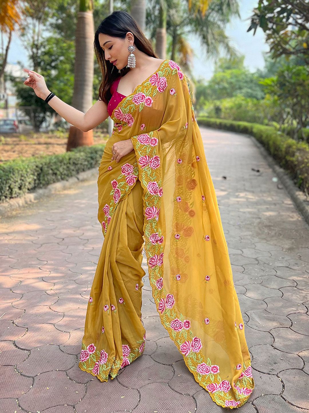 

Ishin Women Floral Embroidered Saree, Mustard