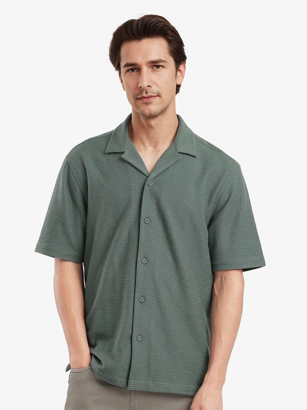 

RARE RABBIT Men Comfort Spread Collar Textured Cotton Boxy Casual Shirt, Green