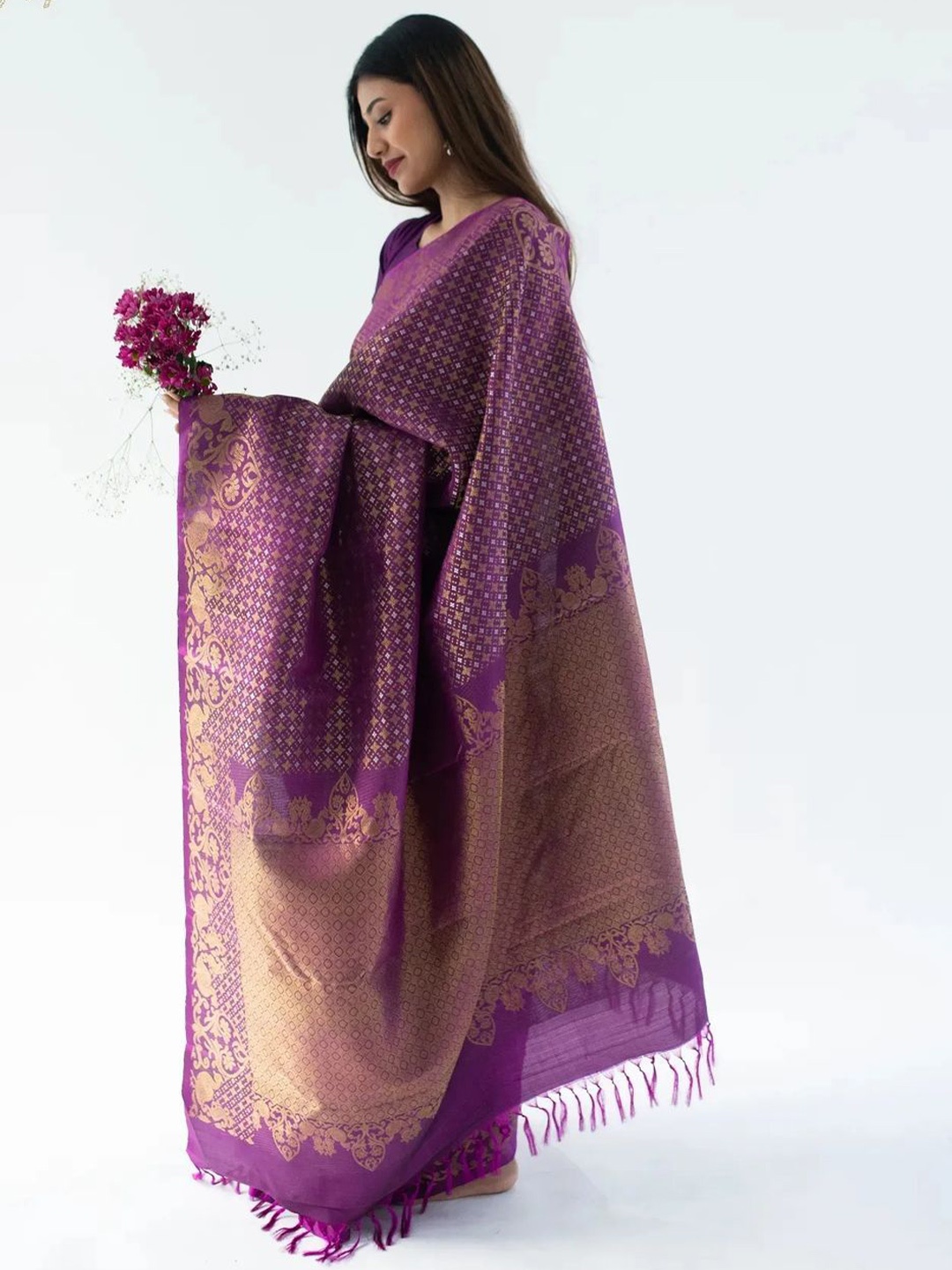 

Kriyansh Ethnic Motifs Woven Design Zari Kanjeevaram Saree, Purple
