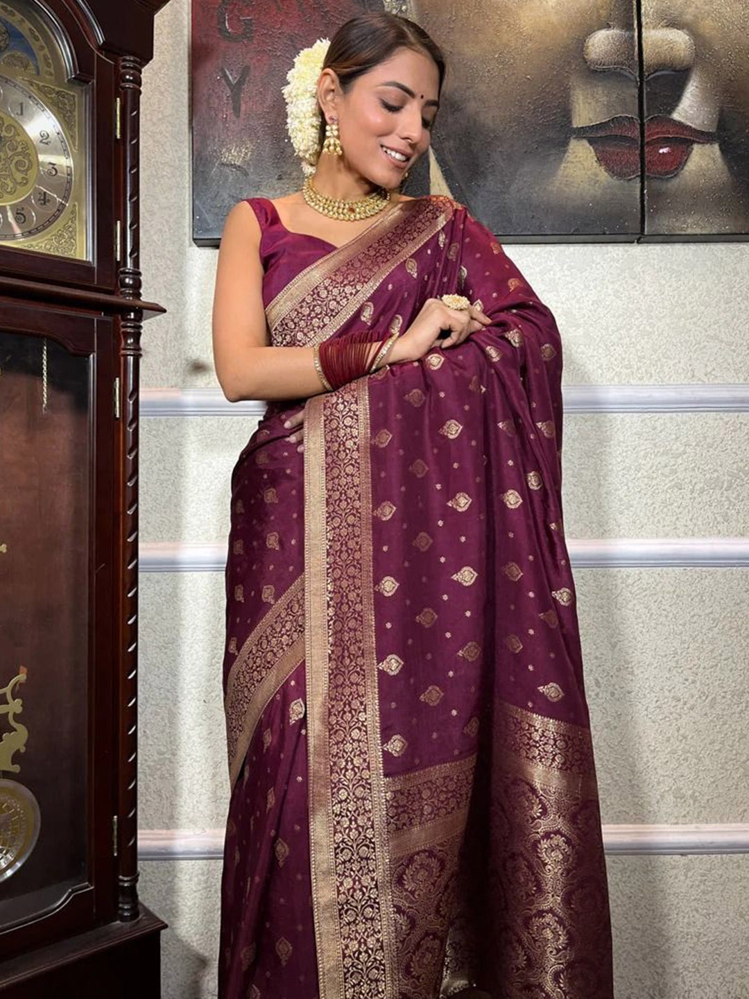

Kriyansh Woven Design Zari Art Silk Kanjeevaram Saree, Magenta
