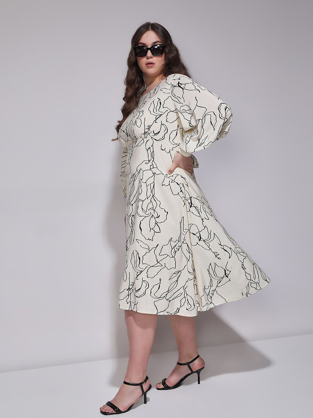 

VERO MODA CURVE Women Abstract Printed A-Line Midi Dress, Off white