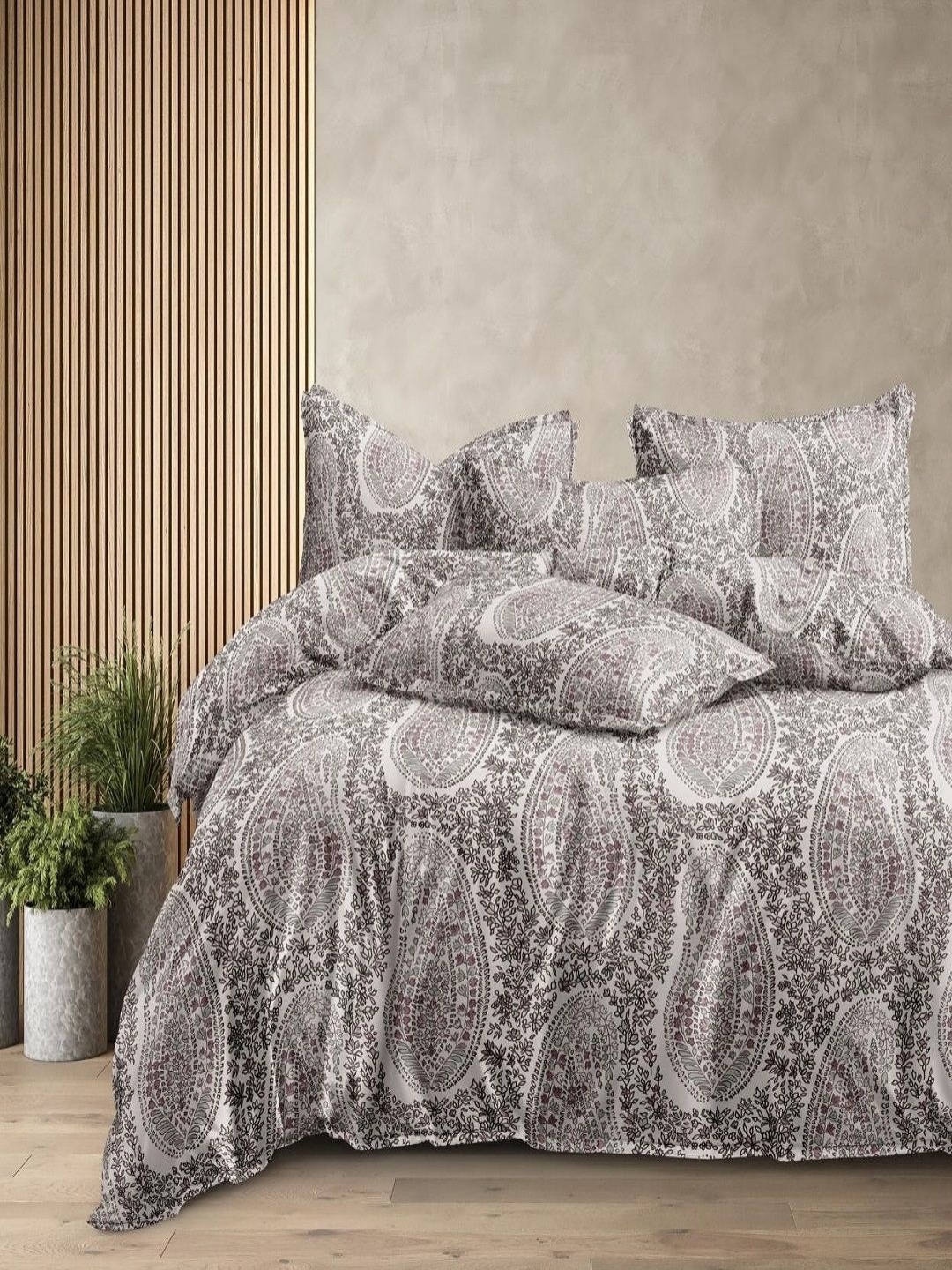 

CHICERY Grey & Brown Paisley Printed Heavy Winter 350 GSM Cotton Double Bed Comforter