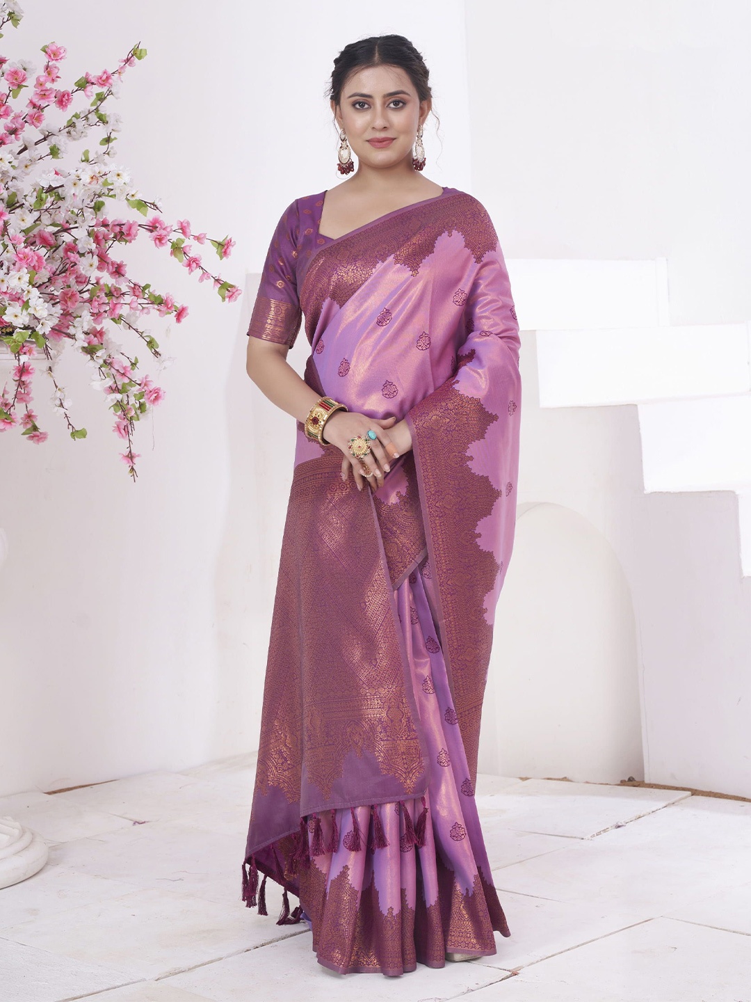 

KAYOMMI women Ethnic Motifs Zari Kanjeevaram Saree, Purple