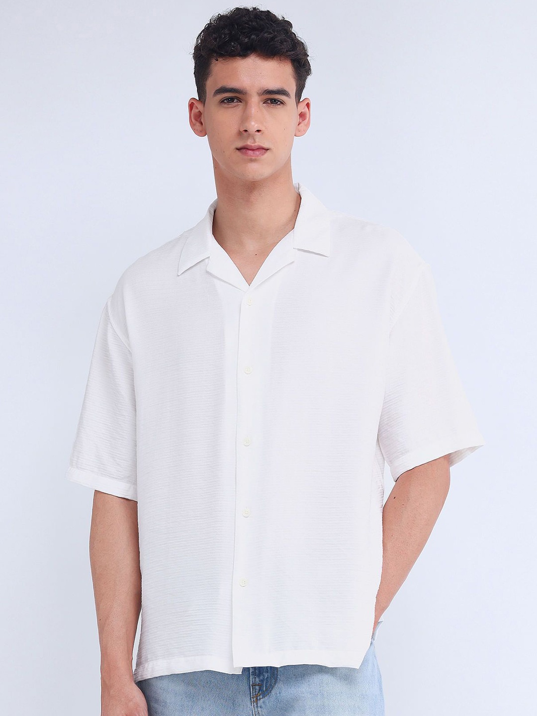 

Flying Machine Men Cuban Collar Solid Oversized Casual Shirt, White