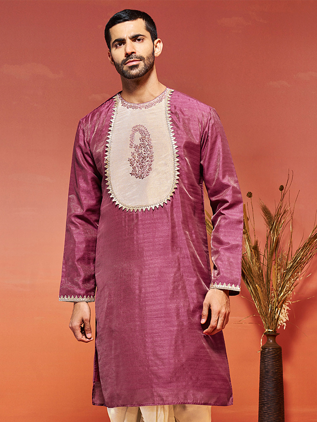 

VASTRAMAY Yoke Design Patchwork Straight Kurta, Pink